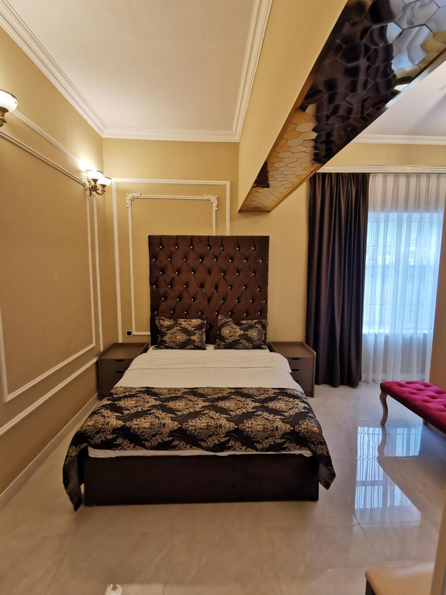 Raffles Villa With Pool 가발라 외부 사진